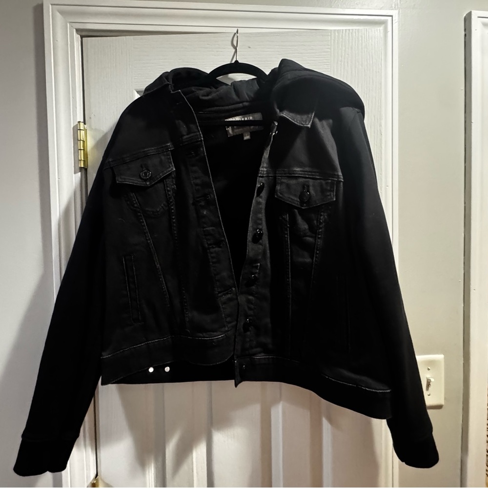 Torrid Classic Black Jean Jacket with sweatshirt sleeves and hood